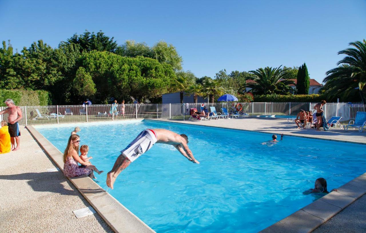 Le Château-dʼOléron Residence Odalys Le Village Des Amareyeurs מראה חיצוני תמונה